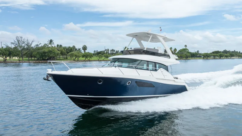 Slide: The Image of Tiara F44 Flybridge 2021 - 16