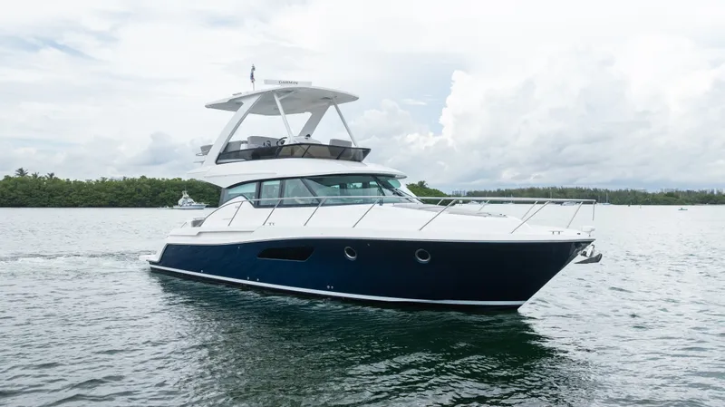 Slide: The Image of Tiara F44 Flybridge 2021 - 14