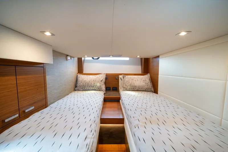 Slide: The Image of Tiara F44 Flybridge 2021 - 45