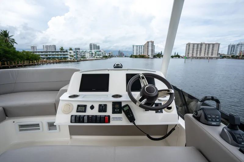 Slide: The Image of Tiara F44 Flybridge 2021 - 28