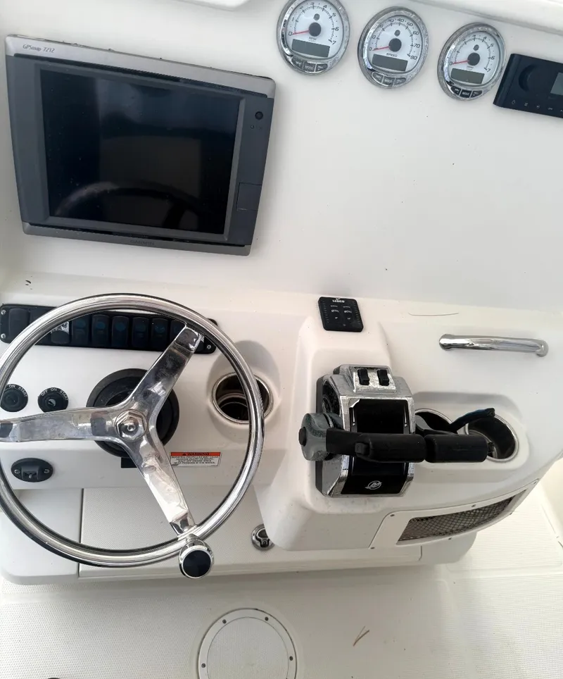 Slide: The Image of Sailfish 270 CC 2013 - 8