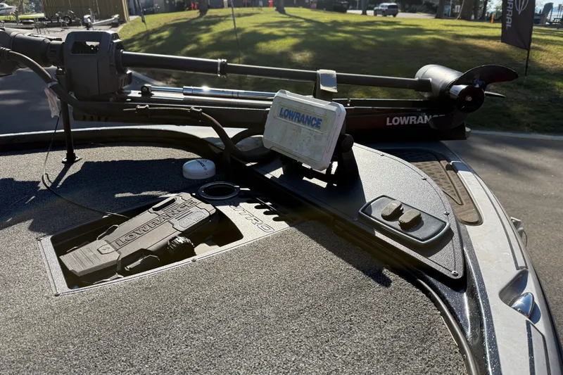 Slide: The Image of 2024 Nitro Z18 boat deck with Lowrance electronics and trolling motor. - 5