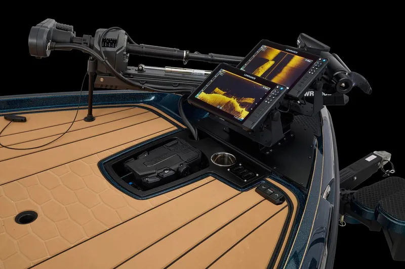 Slide: The Image of Ranger Z521VX 2027 - 18