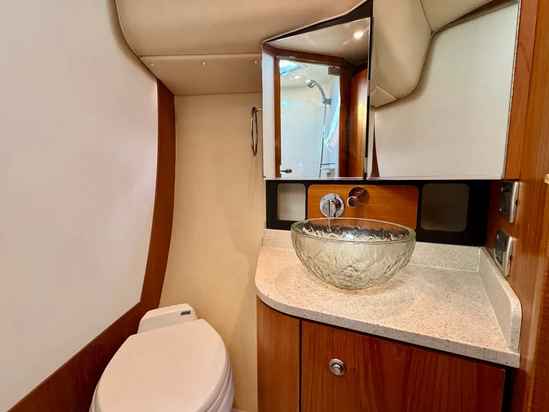 Slide: The Image of Tiara 4300 Sovran 2006 - 53