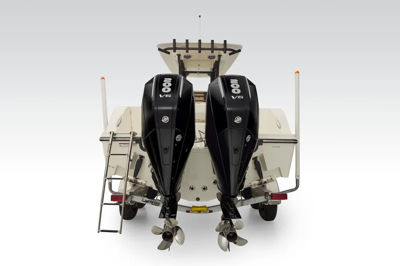 Slide: The Image of Mako 246 Center Console 2027 - 31