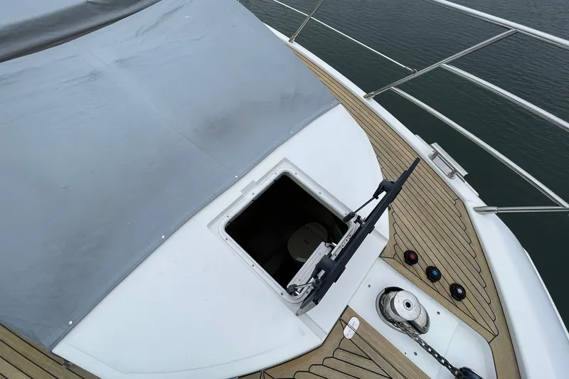 Slide: The Image of CREW QUARTER ENTRANCE HATCH - 80