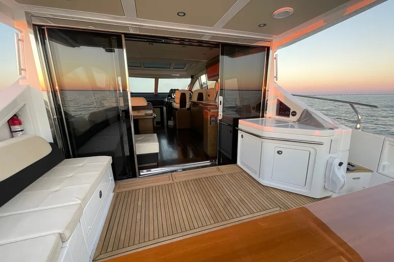 Slide: The Image of Azimut 55S 2016 - 22