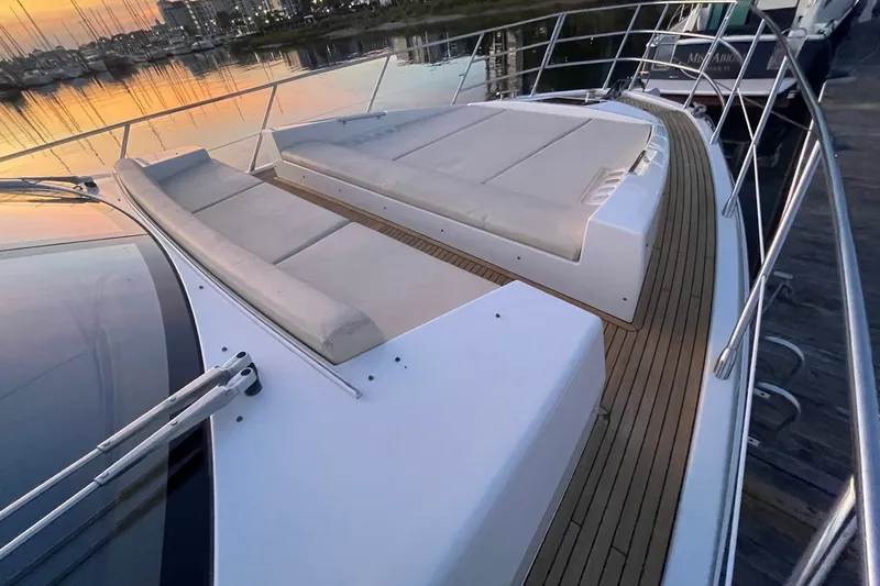 Slide: The Image of BOW OVERVIEW & LOUNGE SEATING & SUNPADS - 68