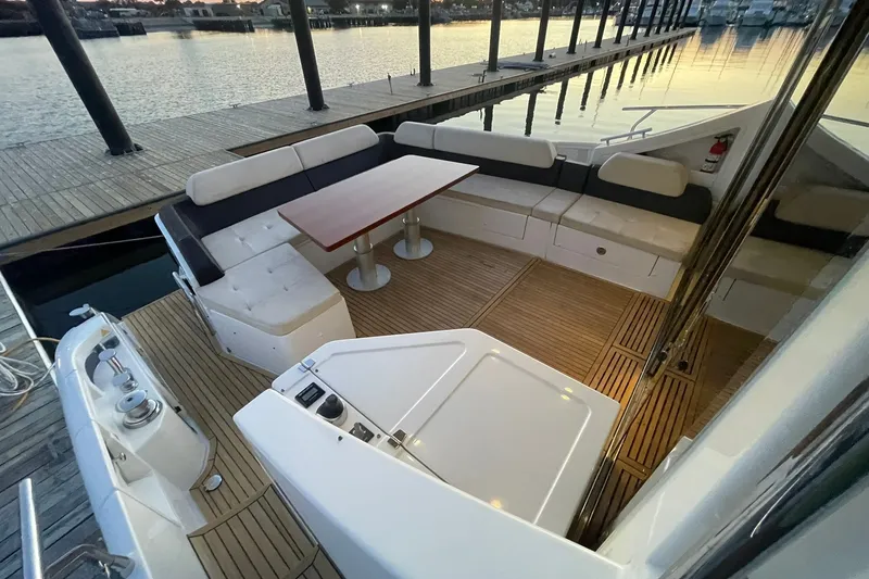 Slide: The Image of Azimut 55S 2016 - 27