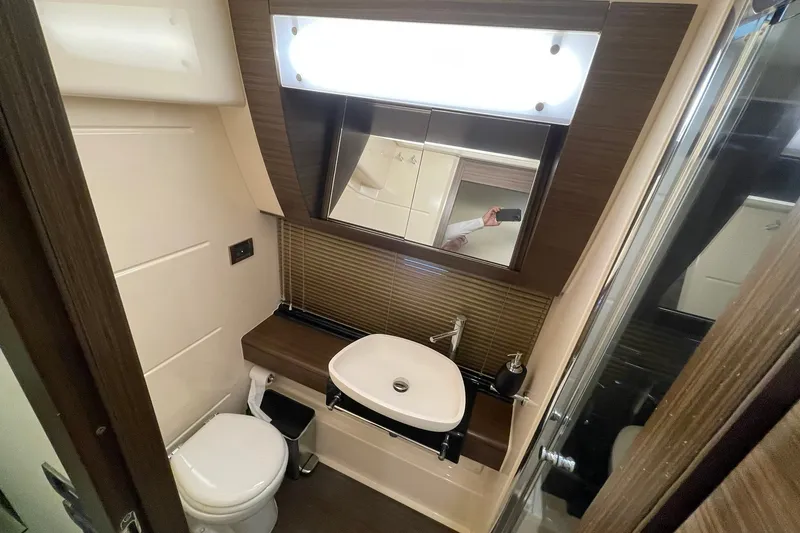 Slide: The Image of MASTER STATEROOM PRIVATE HEAD - 46