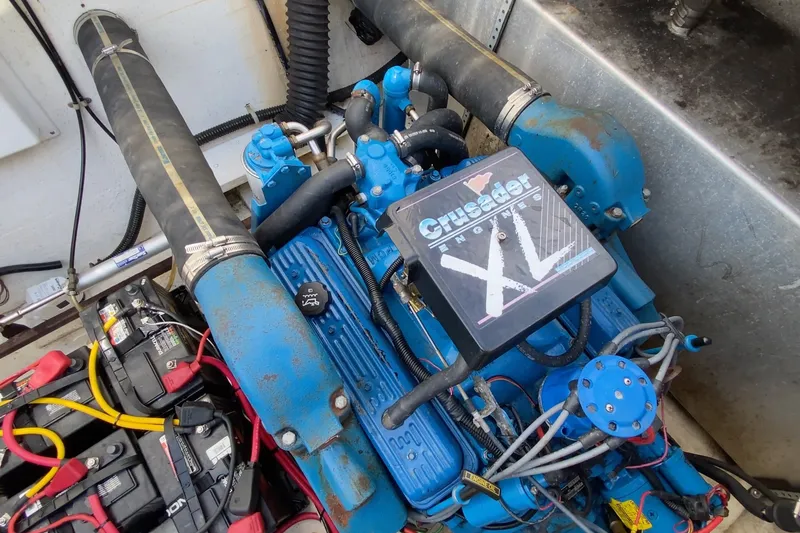 Slide: The Image of Engine compartment of a 2000 Gibson 37 Sport Series with Crusader XL engine. - 25