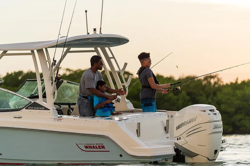 Slide: The Image of 2023-Boston-Whaler-240-Vantage-MarineMax - 59