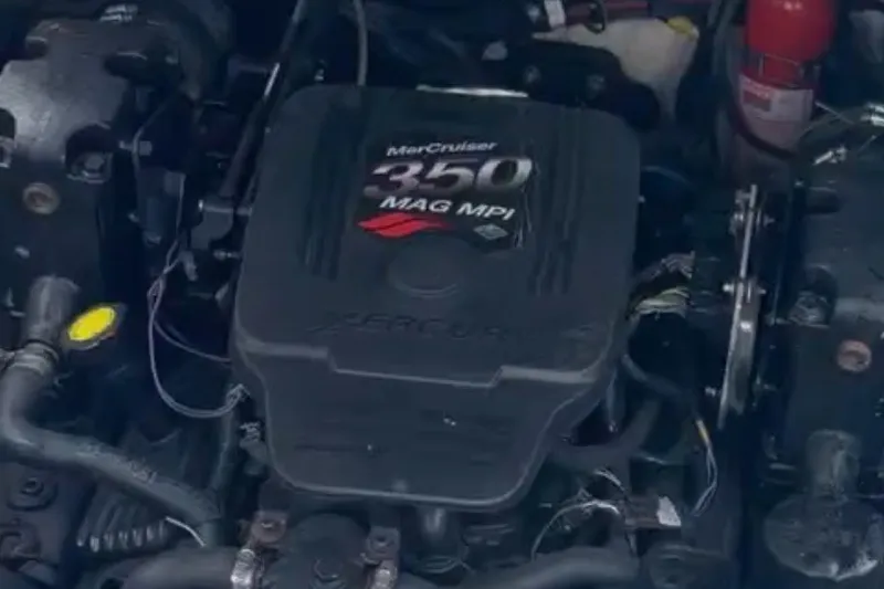 Slide: The Image of MerCruiser 350 MAG MPI engine in 2006 Sea Ray 220 Sundeck boat. - 13