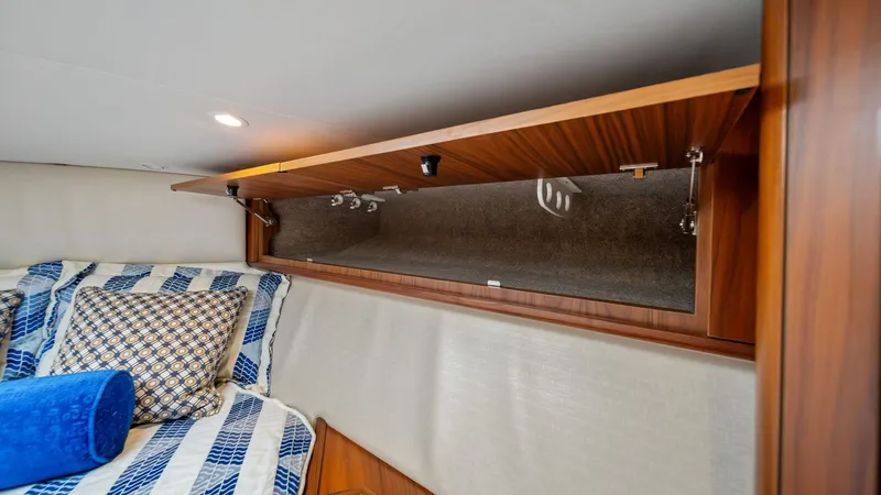 Slide: The Image of Stateroom with Overhead Storage - 26