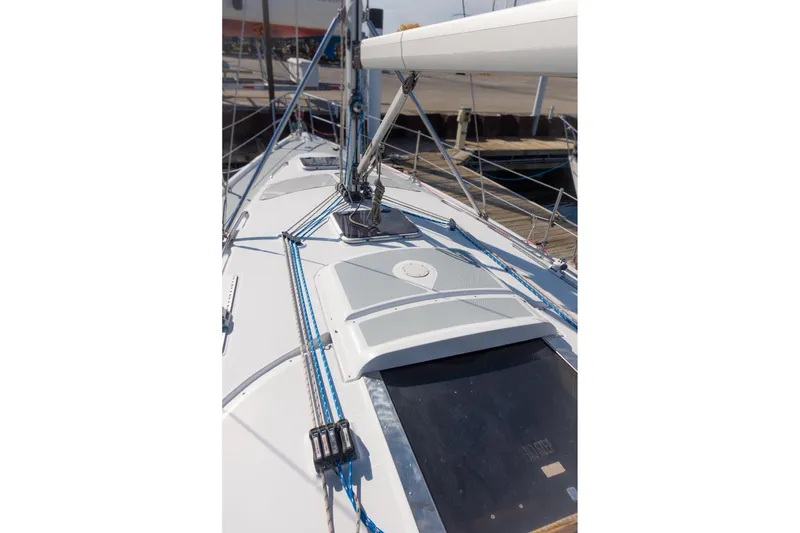 Slide: The Image of Deck view of a 2003 Hunter 356 sailboat with rigging and hatch details. - 3