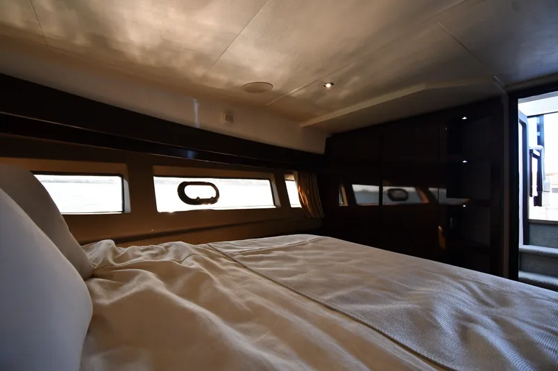 Slide: The Image of Luxurious cabin interior of 2017 Sea Ray Sundancer 400 yacht with cozy bedding. - 21