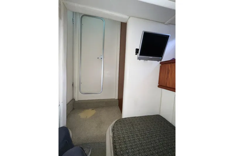 Slide: The Image of Guest stateroom w/ ensuite head - 16