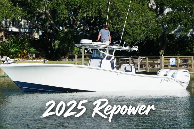The Image of Yellowfin 34 Offshore 2014 - undefined