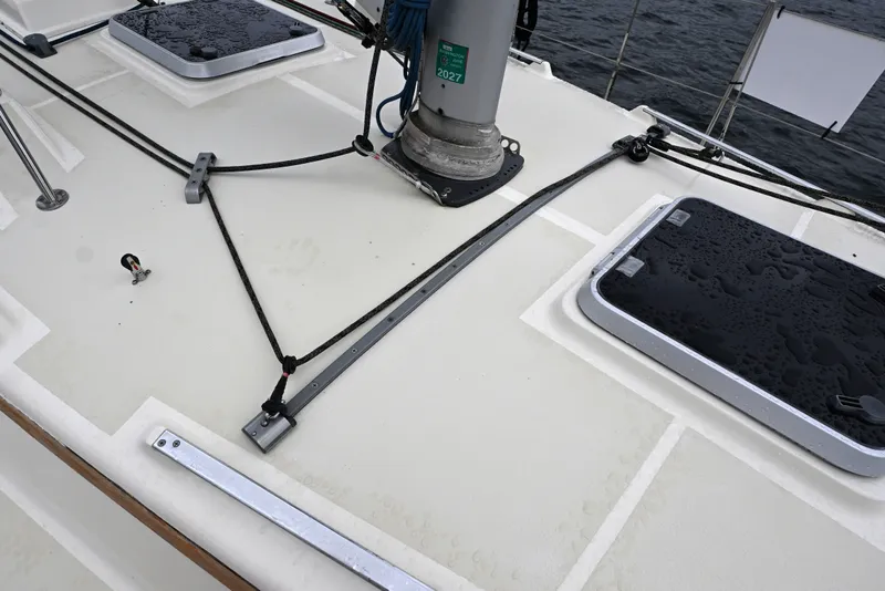 Slide: The Image of Deck of 2001 Caliber 40 LRC sailboat with hatches and rigging. - 19