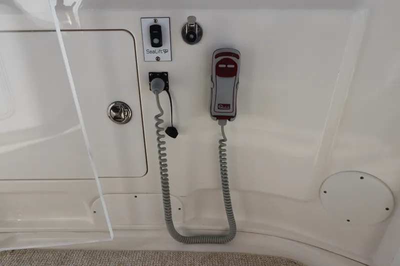 Slide: The Image of Control panel and handset on 2005 Sea Ray 390 Motor Yacht. - 20