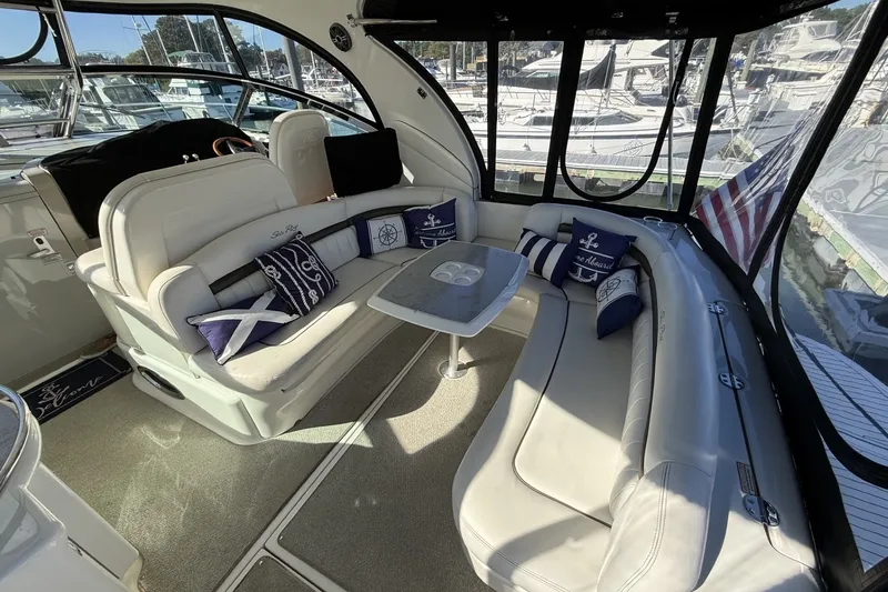 Slide: The Image of Sea Ray 40 Sundancer - 6