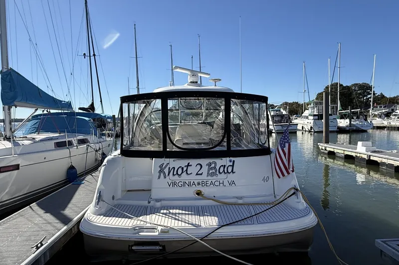 Slide: The Image of Sea Ray 40 Sundancer - 2