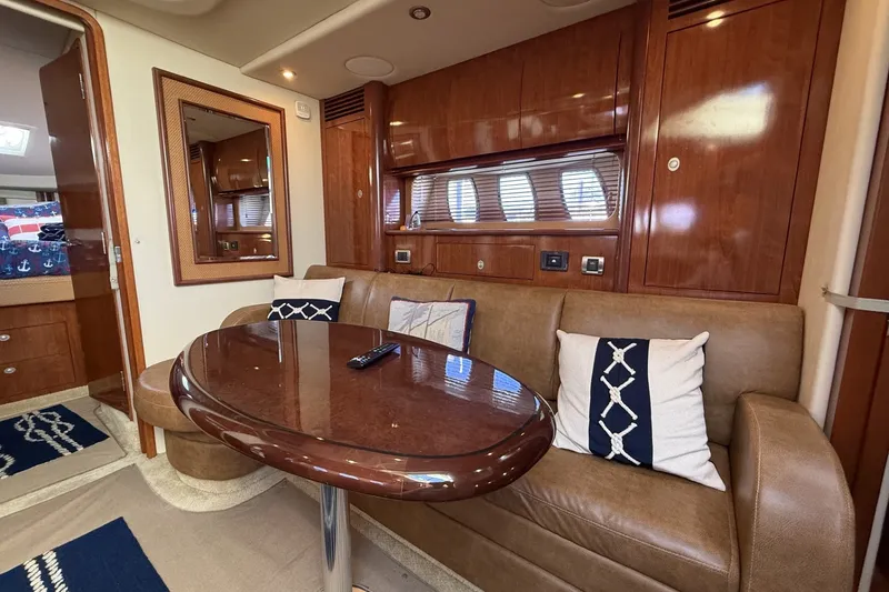 Slide: The Image of Sea Ray 40 Sundancer - 24