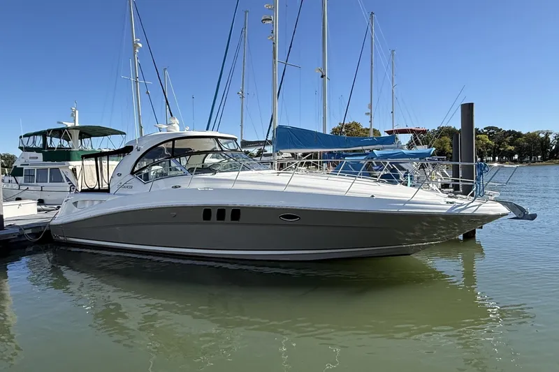 The Image of Sea Ray 40 Sundancer - 0