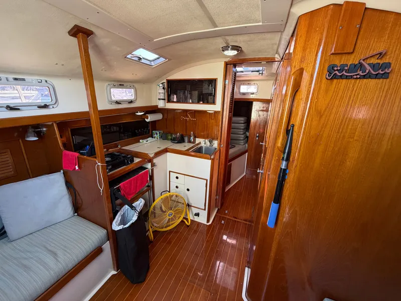 Slide: The Image of Nonsuch Ultra 1988 - 14