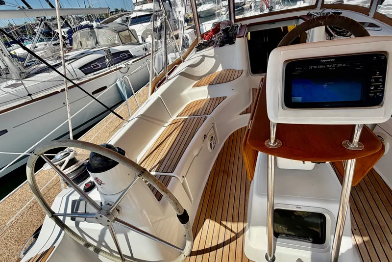 Slide: The Image of Cockpit of 2007 Jeanneau Sun Odyssey 42 DS sailboat with navigation equipment. - 29