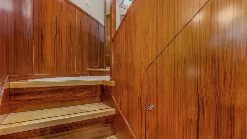 Slide: The Image of 14_2827464_2005_76_whiticar_enclosed_bridge_badonkadonk_companionway_2 - 15