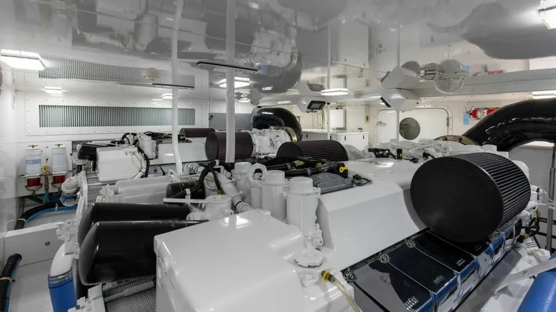 Slide: The Image of 64_2827464_2005_76_whiticar_enclosed_bridge_badonkadonk_engine_room_10 - 65
