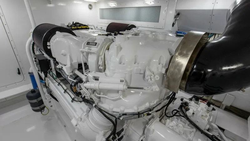 Slide: The Image of 60_2827464_2005_76_whiticar_enclosed_bridge_badonkadonk_engine_room_6 - 61