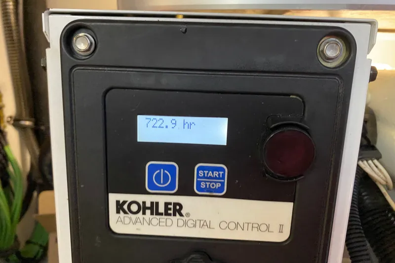 Slide: The Image of Kohler Advanced Digital Control II displaying 722.9 hours on a 2017 Formula 37 Performance Cruiser. - 70