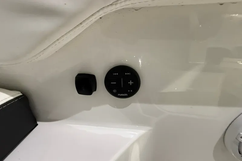 Slide: The Image of Control panel on 2025 Monterey Elite 27 OB boat interior. - 29