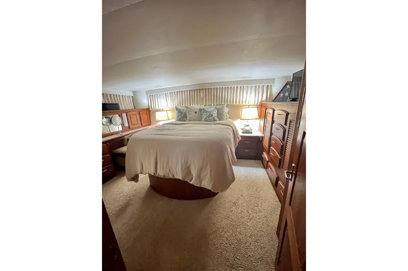 Slide: The Image of aft-master stateroom - 33