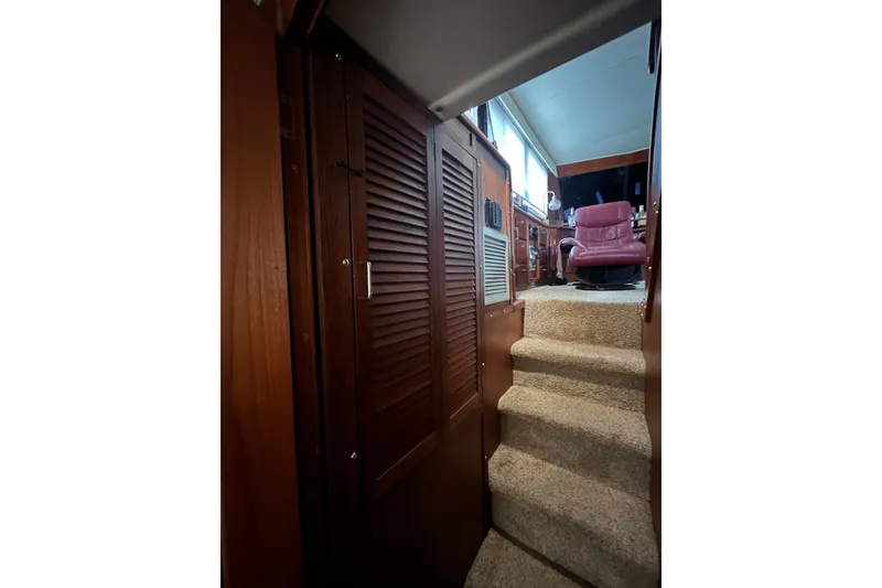 Slide: The Image of laundry cabinet - 31