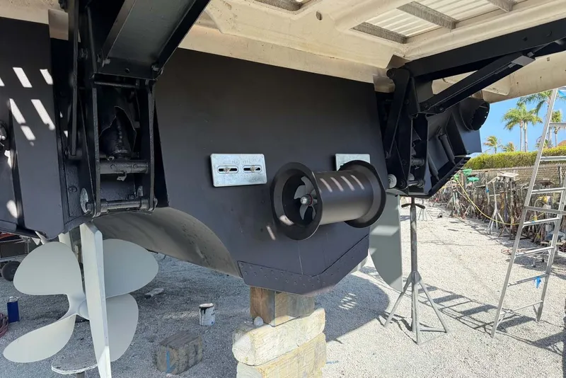 Slide: The Image of 2006 Neptunus 56 Flybridge yacht underside with propeller and mechanical components. - 86