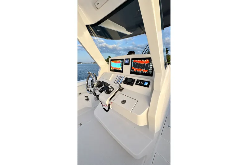 Slide: The Image of Helm of 2020 Intrepid 345 Nomad SE with advanced navigation displays. - 35