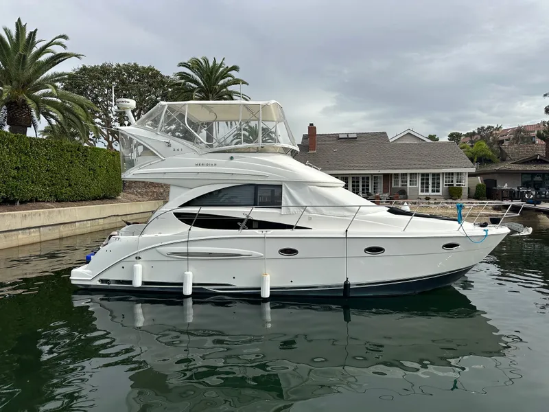 Slide: The Image of Meridian 341 Sedan 2012 - 9