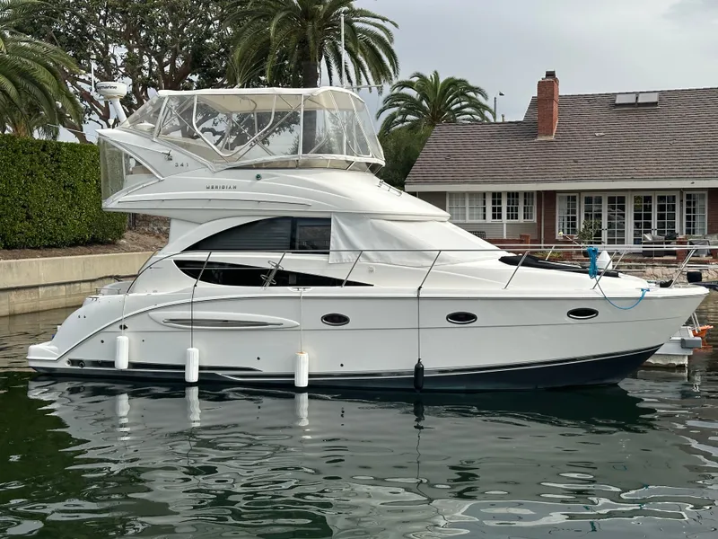 Slide: The Image of Meridian 341 Sedan 2012 - 1