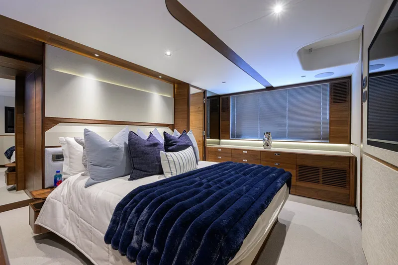 Slide: The Image of Boat photo - 20