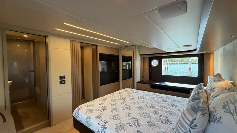 Slide: The Image of Master Stateroom with Ensuite View - 27