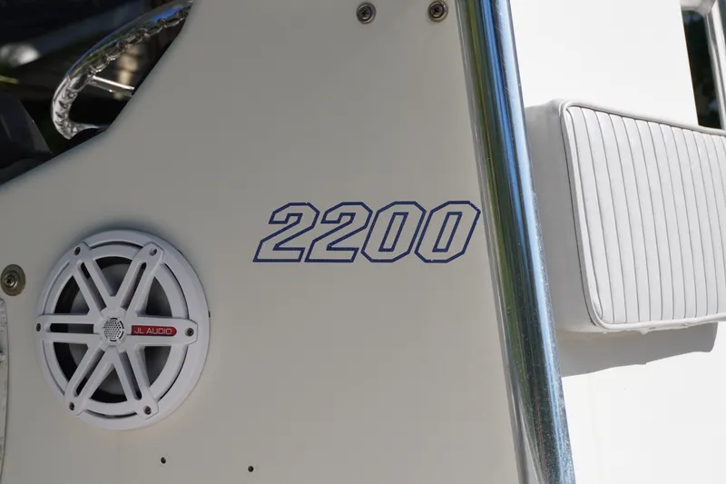Slide: The Image of Pathfinder 2200 V boat detail with JL Audio speaker, 2000 model. - 2
