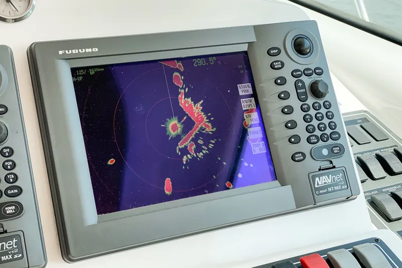 Slide: The Image of Tiara 4300 Sovran 2008 - 28
