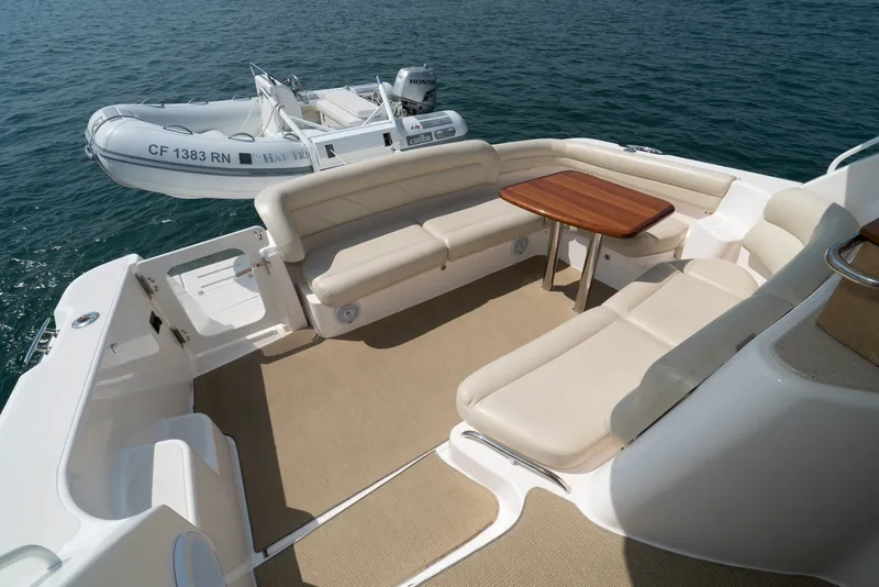 Slide: The Image of Tiara 4300 Sovran 2008 - 16