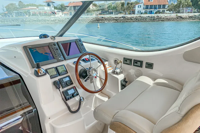 Slide: The Image of Tiara 4300 Sovran 2008 - 25