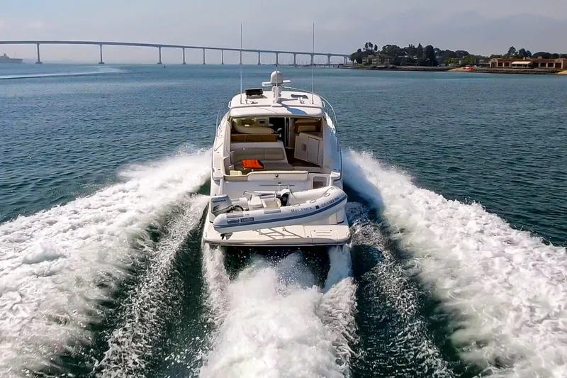 Slide: The Image of Tiara 4300 Sovran 2008 - 9