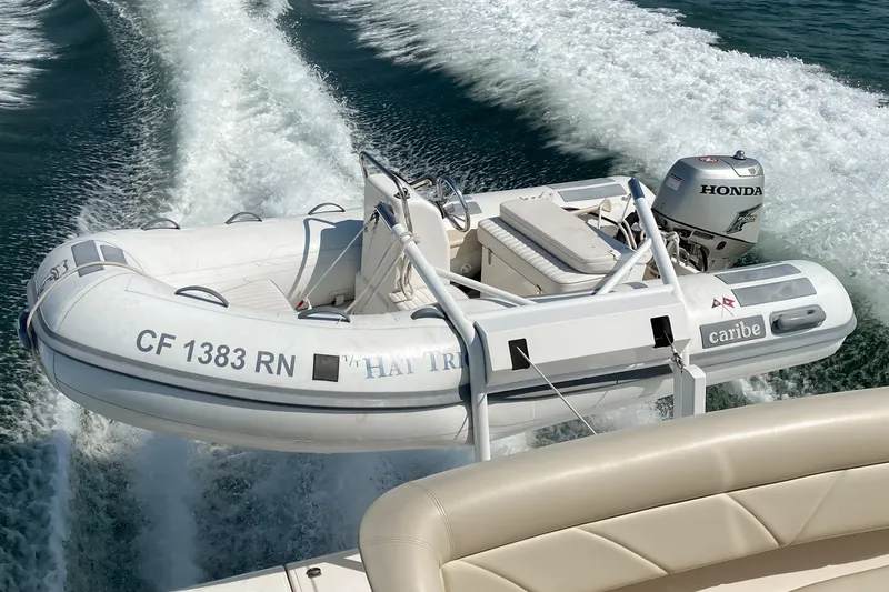 Slide: The Image of Tiara 4300 Sovran 2008 - 68