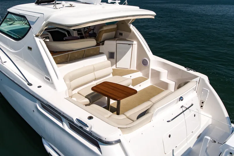Slide: The Image of Tiara 4300 Sovran 2008 - 18